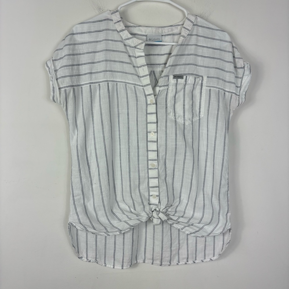 Columbia White Shirt with Gray Stripes Button-Down Knot Front